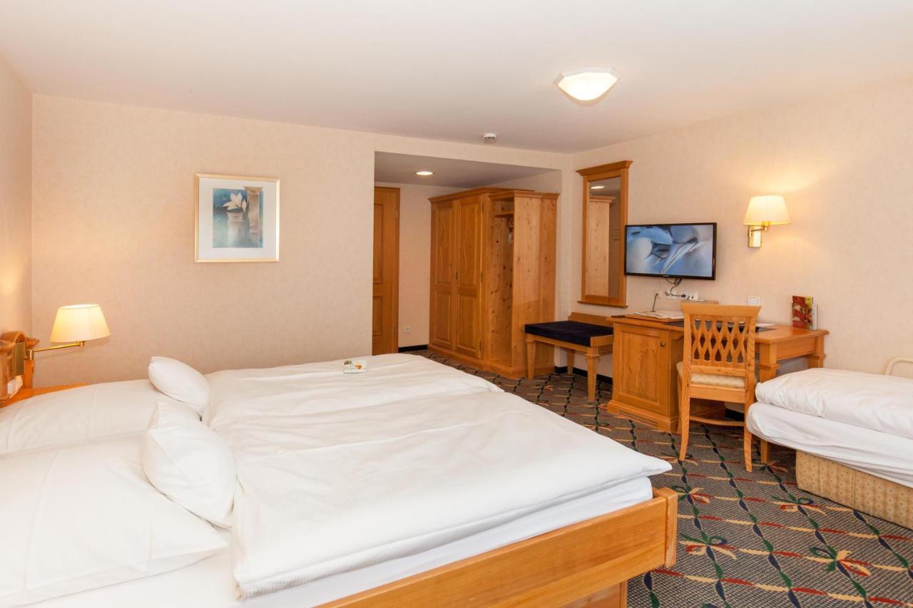 Landgasthof Hotel Hirsch Loßburg Zewnętrze zdjęcie