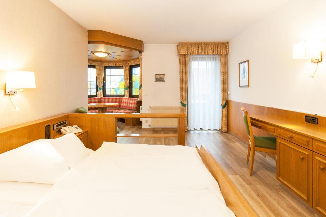 Landgasthof Hotel Hirsch Loßburg Zewnętrze zdjęcie
