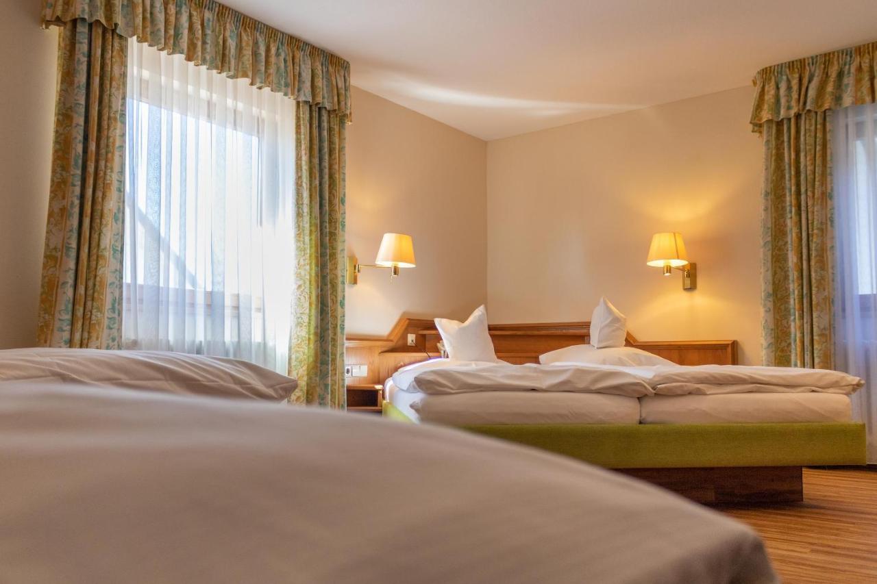 Landgasthof Hotel Hirsch Loßburg Zewnętrze zdjęcie