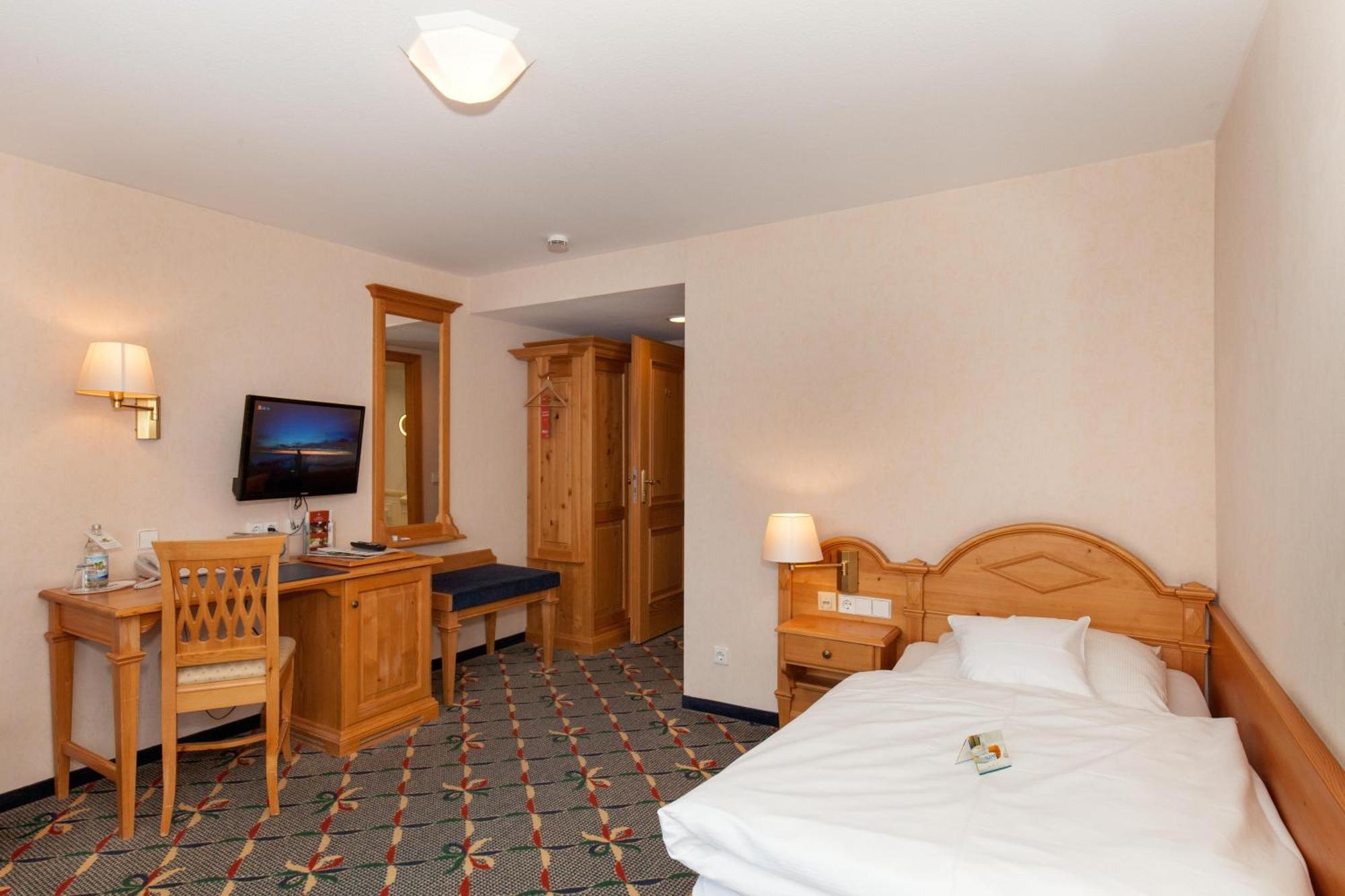 Landgasthof Hotel Hirsch Loßburg Zewnętrze zdjęcie