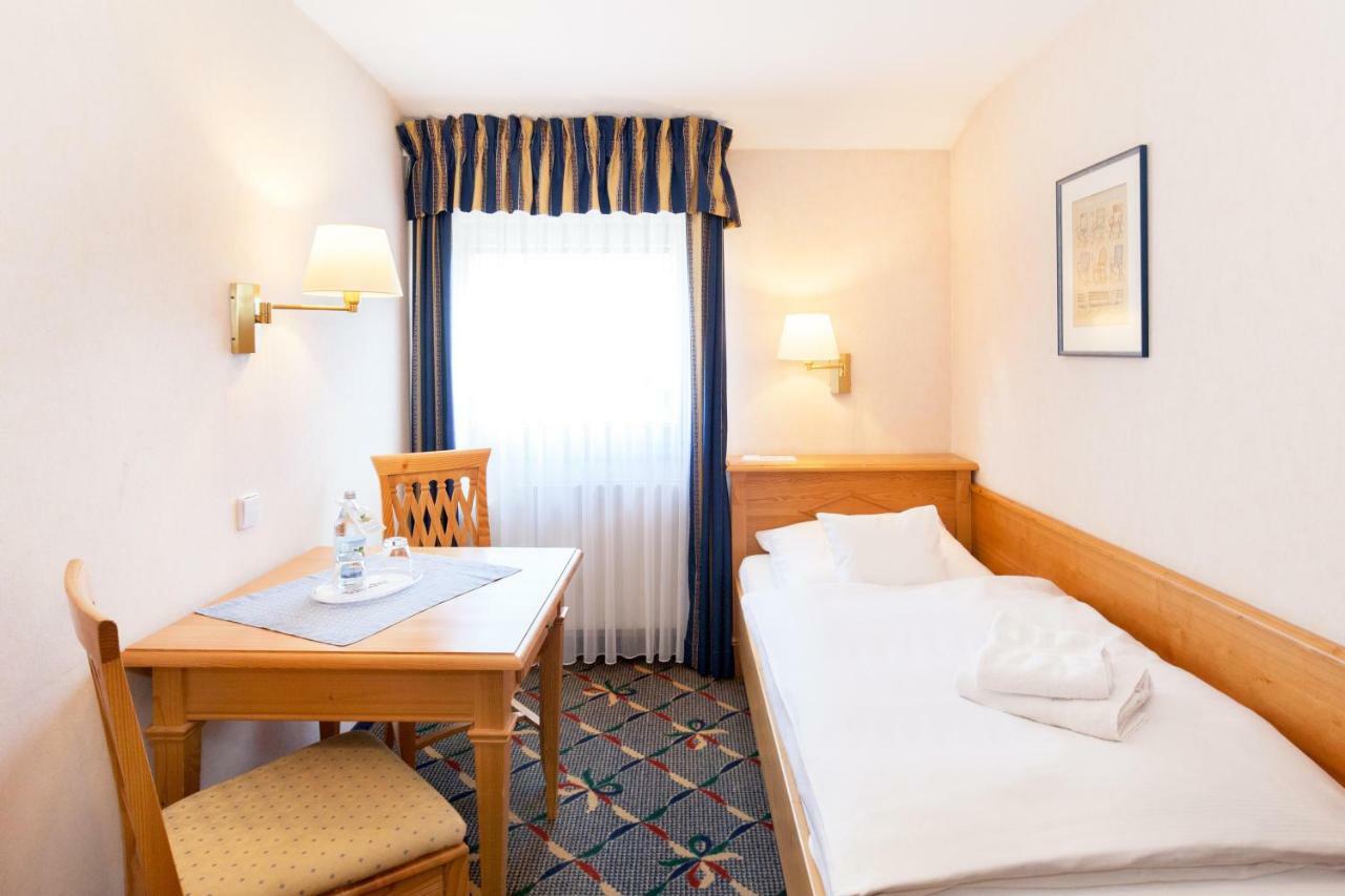 Landgasthof Hotel Hirsch Loßburg Zewnętrze zdjęcie